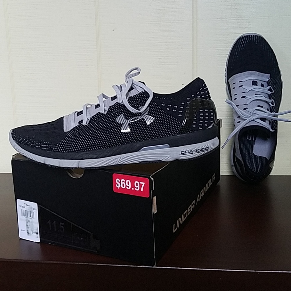 Men's Size 11.5 Under Armour Charged Running Shoes